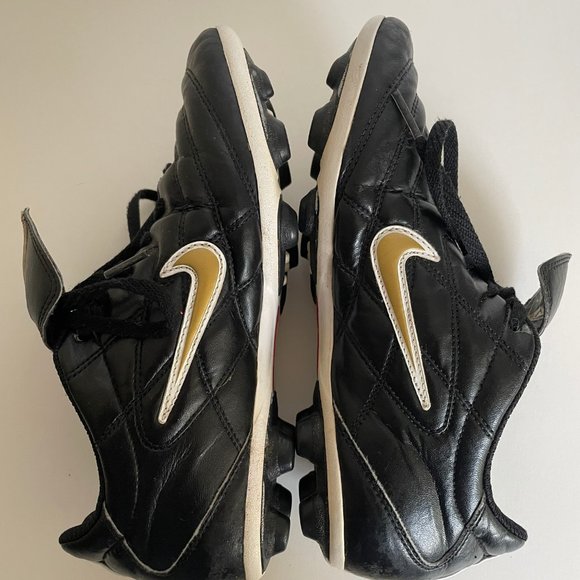 NIKE JR TIEMPO 750 II VT VERSATRACT YOUTH SOCCER CLEATS – SIZE 4.5Y – BLACK/GOLD - Picture 7 of 12